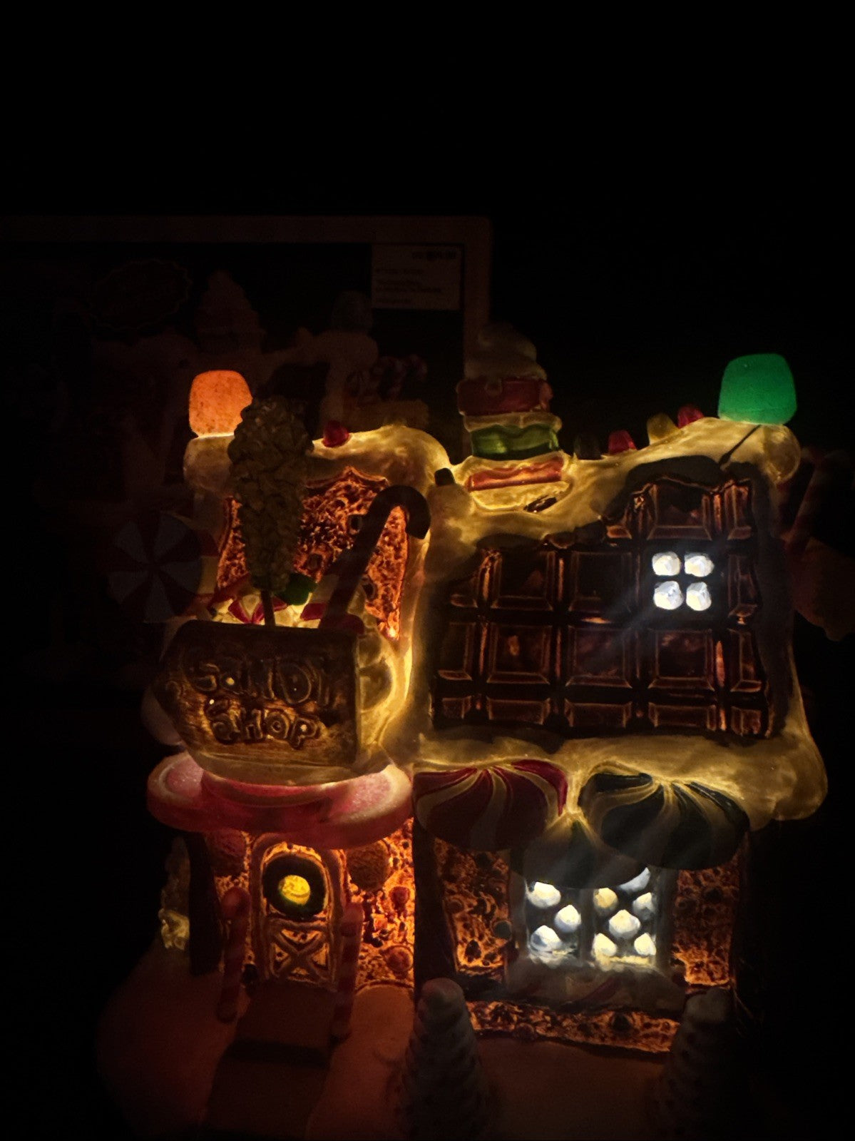 Lemax Christmas The Candy Shop Polyresin Lighted Building Christmas Village LEMAX - KOEEK