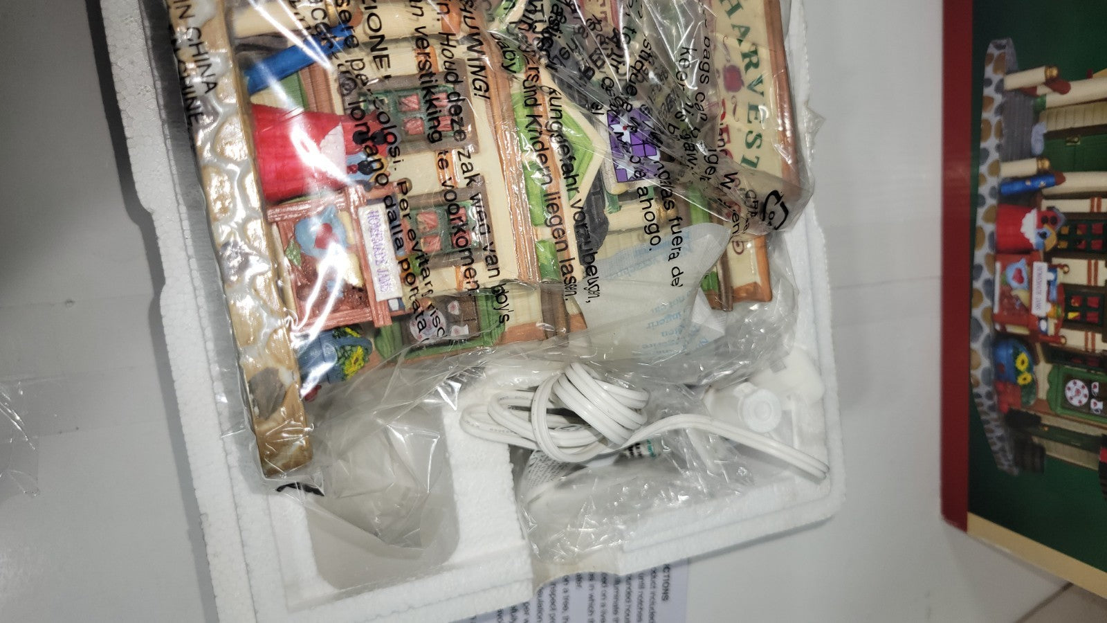 LEMAX  Harvest Gifts & Décor 65133 Lighted Building 2016 LEMAX - KOEEK