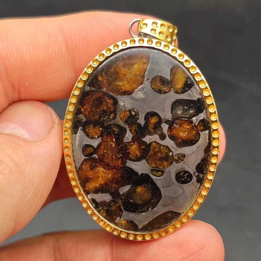 Kenya Sericho Pallasite Meteorite Pendant with Olivine 07FC0E-D4 - KOEEK