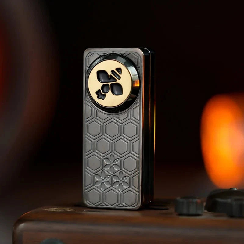 Queen Bee Stinger EDC Mechanical Push Card Fidget Stress Relief Toy 07FC0E-D4 - KOEEK