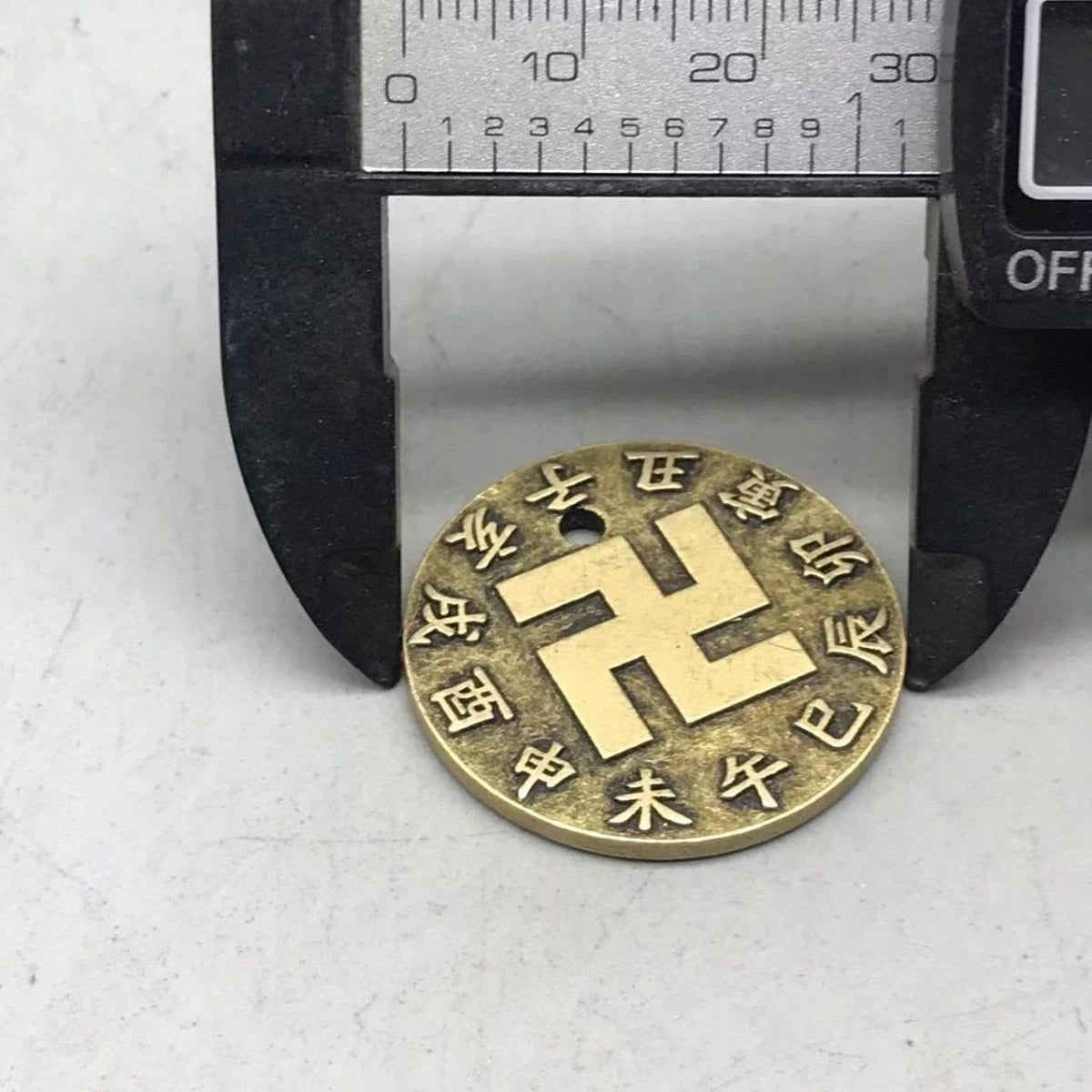 Retro China Old Copper Swastika Coin Eight Trigrams Pendant Amulet  Coin 07FC0E-D4 - KOEEK