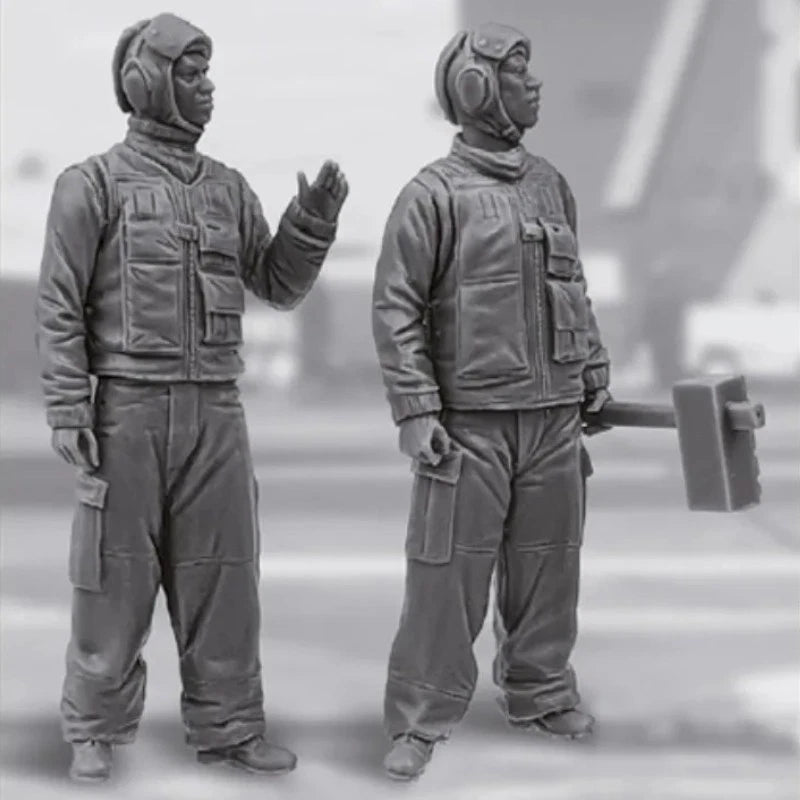 1/32 Resin Model Kit Aircraft Carrier Deck Crew 2 Figures Unassembled Unpainted 07FC0E-D4 - KOEEK