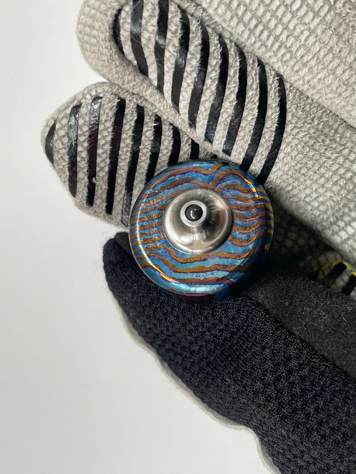 Titanium+Tima Damascus Hand Twisting Spinning Top Gyro Gyroscope Spinner EDC Toy 07FC0E-D4 - KOEEK