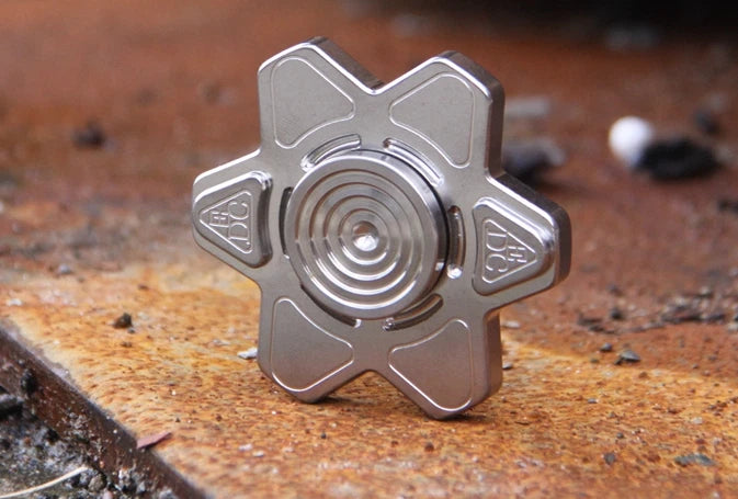 Titanium Alloy Hand Twisting Spinning Top Gyro Gyroscope Bearing Spinner Toy 07FC0E-D4 - KOEEK