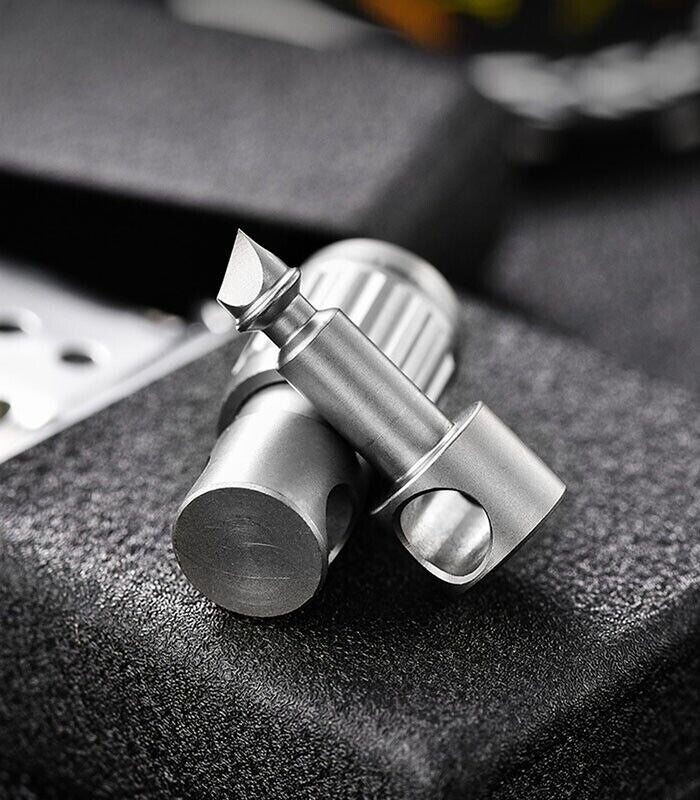 Titanium Quick Release Swivel Keychain EDC Car Key Holder with Double Key Rings 07FC0E-D4 - KOEEK