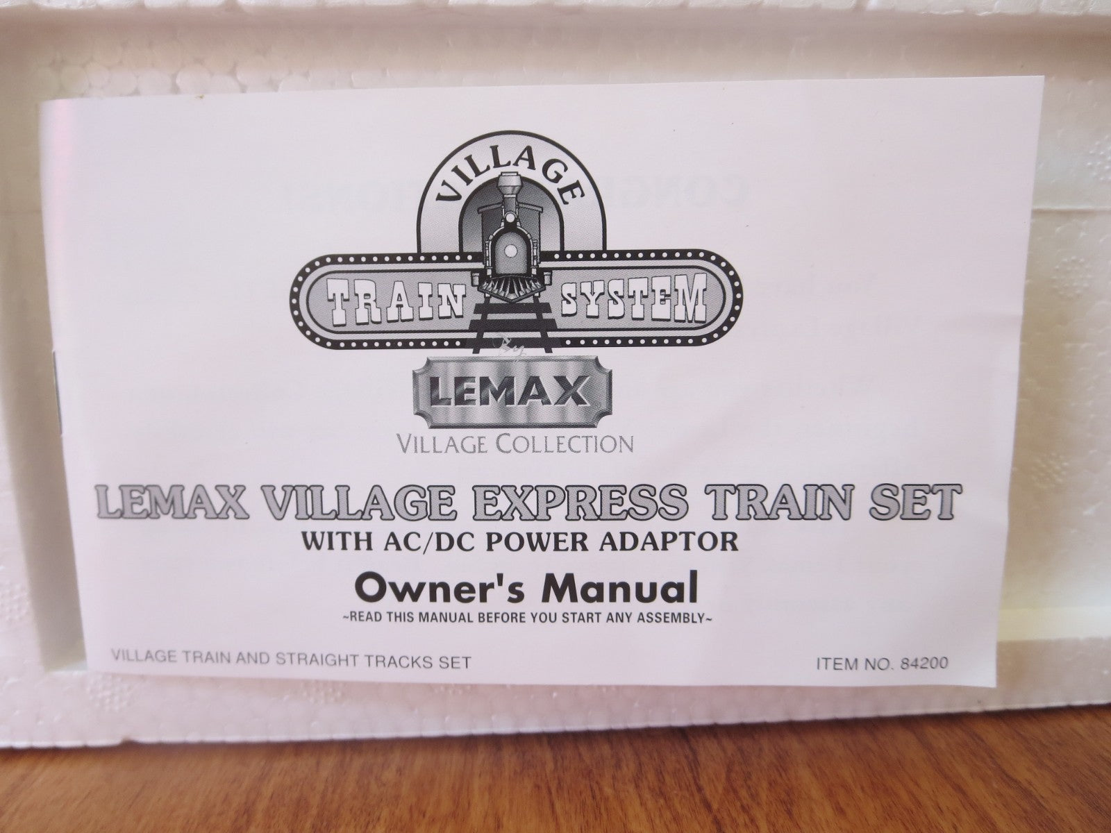 1998 LEMAX Village Train Straight Tracks Set Lights, Sounds, Forward/Back Motion LEMAX - KOEEK