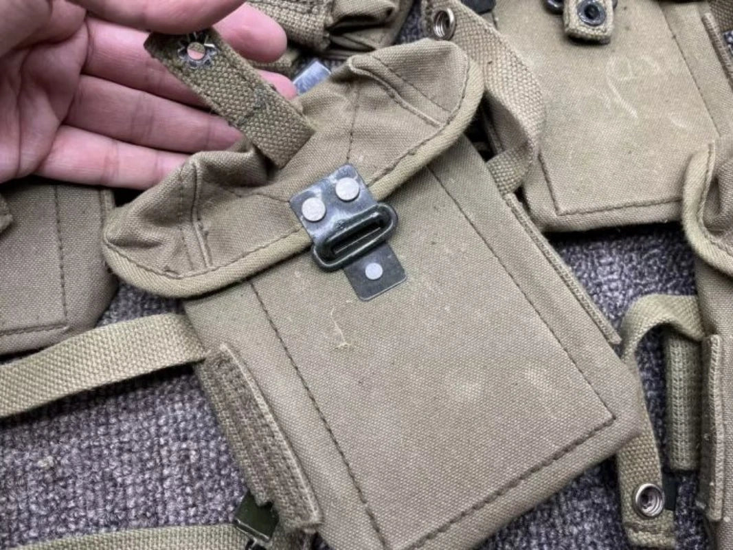 SCARCE SURPLUS VIETNAM WAR YEAR US ARMY CANVAS AMMO POUCH 07FC0E-D4 - KOEEK