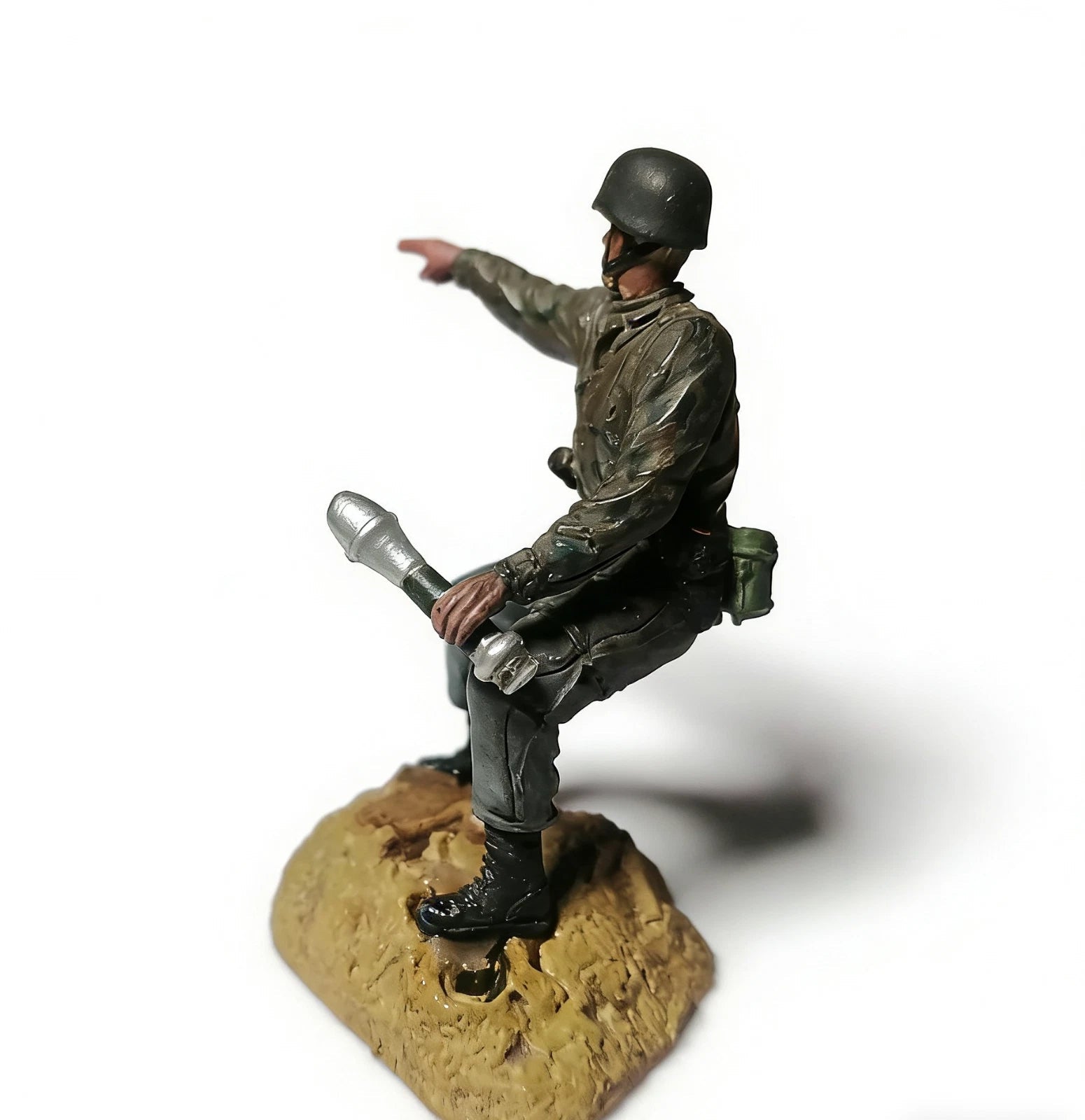 WWII German Grenadier Diorama Figure, Hand-Painted Soft Vinyl, 5.5cm with Base 07FC0E-D4 - KOEEK