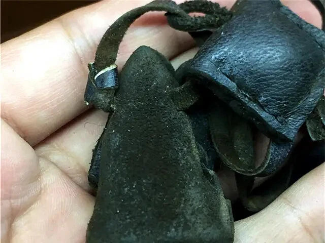 1PC Tibetan Medicine BUDDHA Amulet Necklace Small Pocket Buddha Cow Leather Rope 07FC0E-D4 - KOEEK