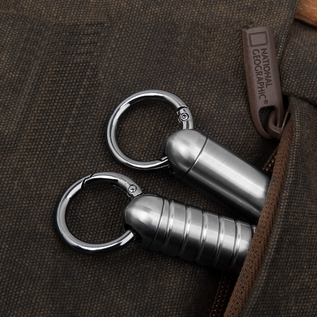 EDC Mini Pure Titanium Waterproof Case Pendant Pill Holder w/ Openable Keyring 07FC0E-D4 - KOEEK