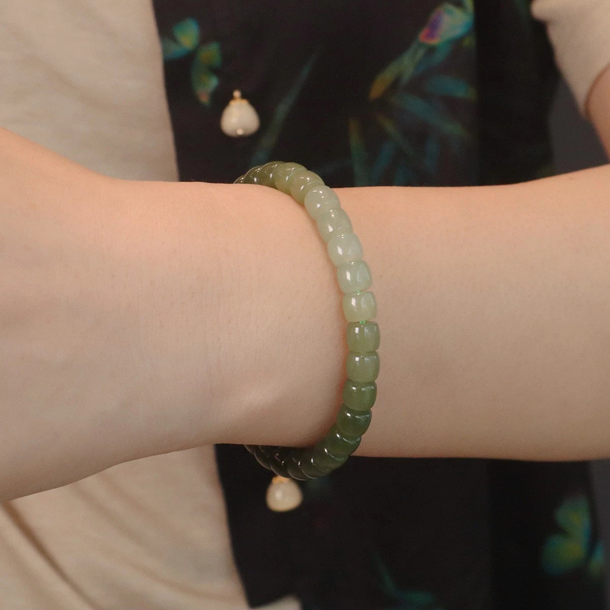 Natural Clear Water Hotan Jade Bracelet Gradually Changes Hotan Jade Bracelet 07FC0E-D4 - KOEEK