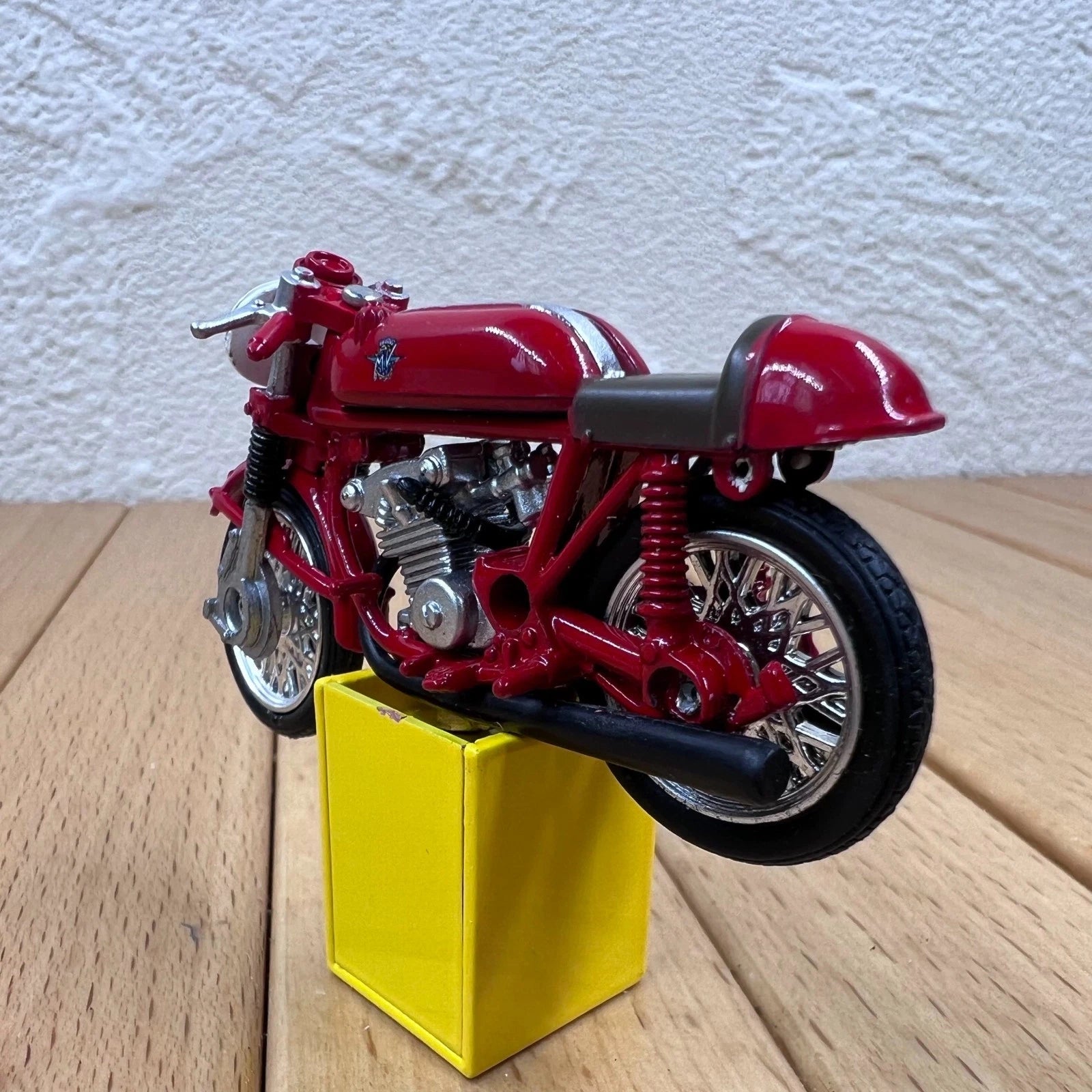 1/32 MV Agusta Classic Red Diecast Model Vintage Racing Motorcycle Display 07FC0E-D4 - KOEEK
