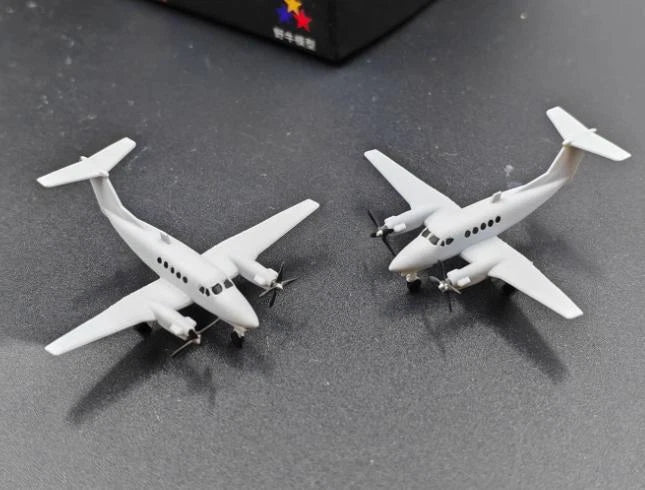 1/400 US Beechcraft B200 "King of the Air" Light Business Jet Model 07FC0E-D4 - KOEEK