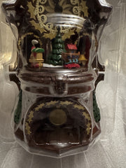 2017 HALLMARK KEEPSAKE SANTA’S CHRISTMAS CLOCK MAGIC LIGHTS SOUND REMOTE UN HALLMARK - KOEEK