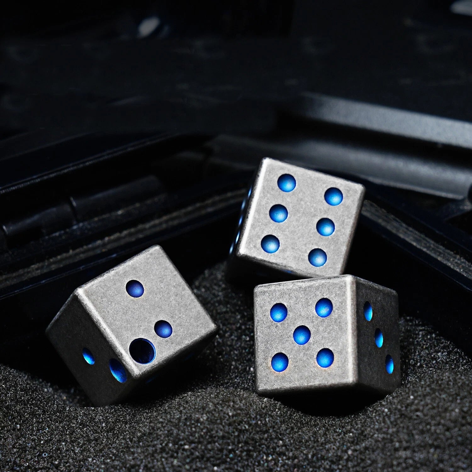 Titanium Alloy Toy Adult Dice Toy Entertainment Supplies Outdoor EDC Key Pendant 07FC0E-D4 - KOEEK