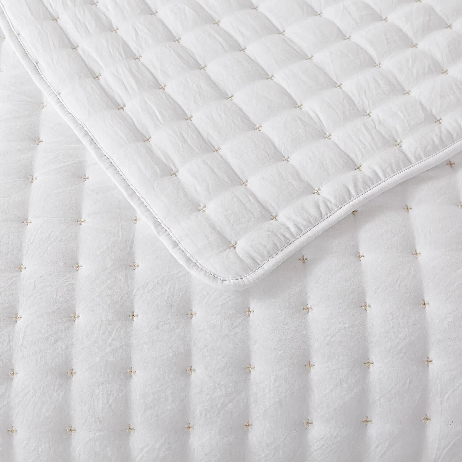 White California King Size Comforter Bedding Set, Oversized Lightweight Shams 07FC0E-D4 - KOEEK