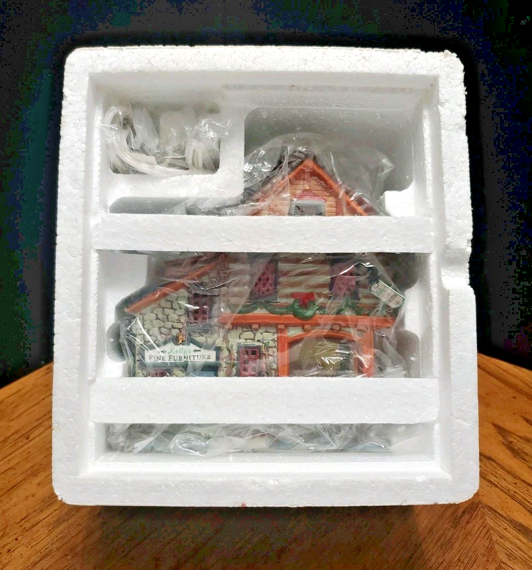 Lemax Caddington Village Kelly's Fine Furniture Porcelain Lighted Christmas LEMAX - KOEEK