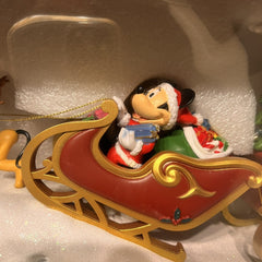 Disney Christmas Holiday Musical Sleigh Mickey Minnie Goofy Pluto 8 Songs Lights DISNEY - KOEEK
