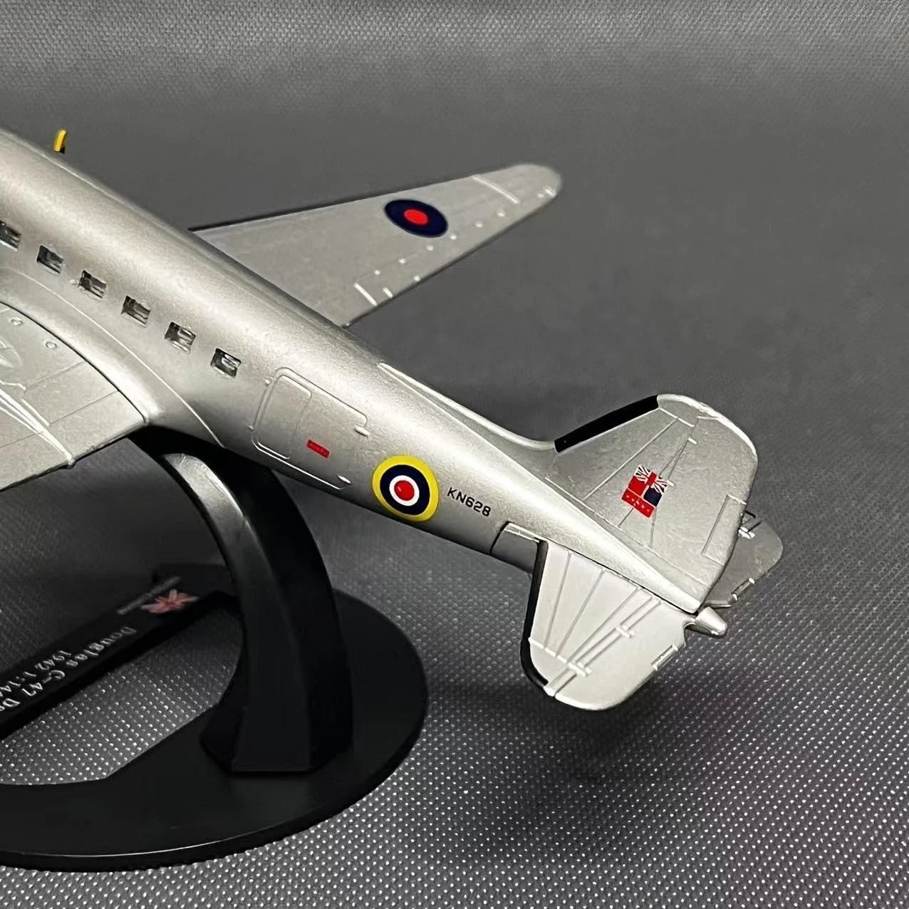 1:144 Douglas C-47 Dakota Transport Aircraft Model Diecast Military Collection 07FC0E-D4 - KOEEK