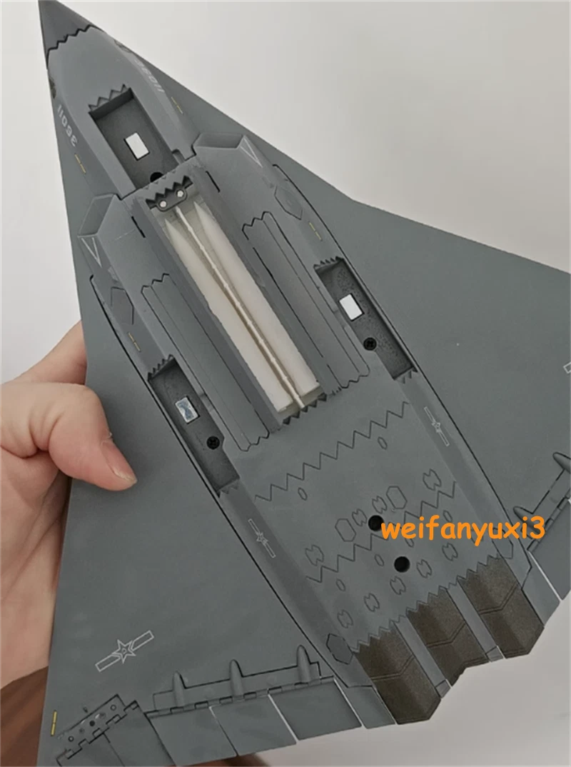 1/100 Scale J-36 Stealth Fighter Alloy Finished Product Model Collection 22cm 07FC0E-D4 - KOEEK