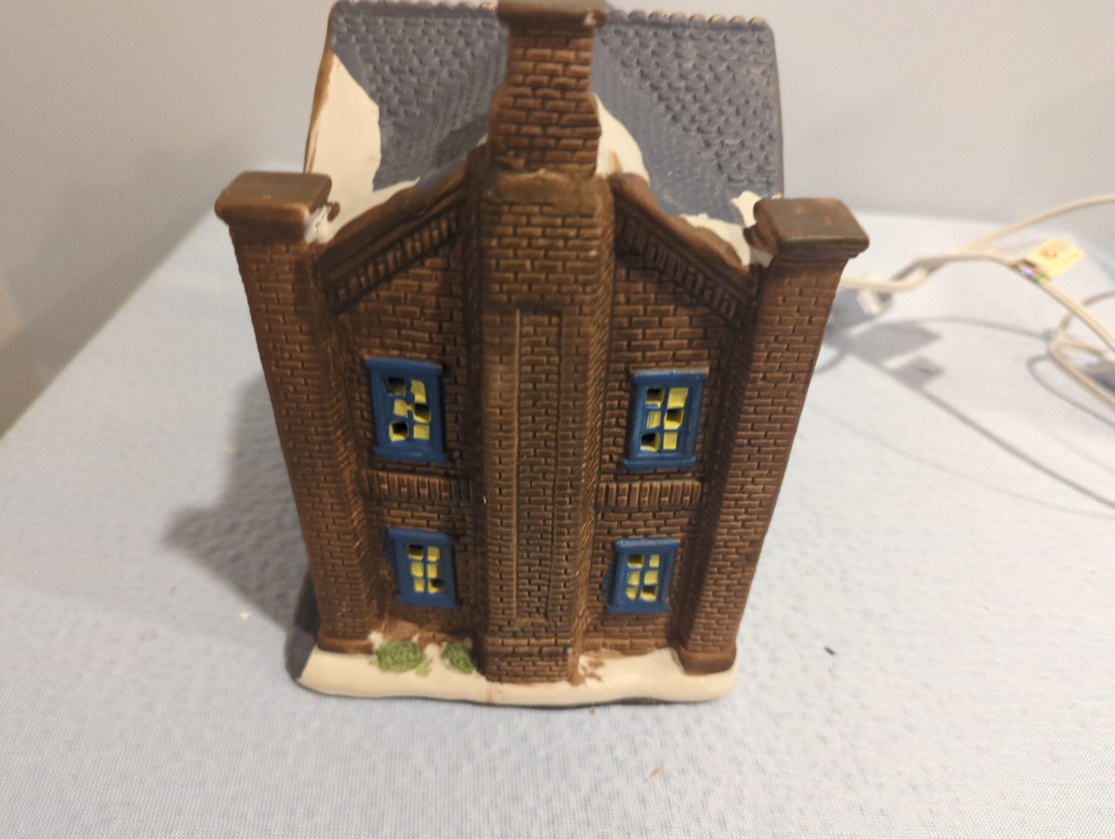 Holiday Time Toys For Tots Christmas Village Piece Lights Up 2017 HOLIDAY TIME - KOEEK