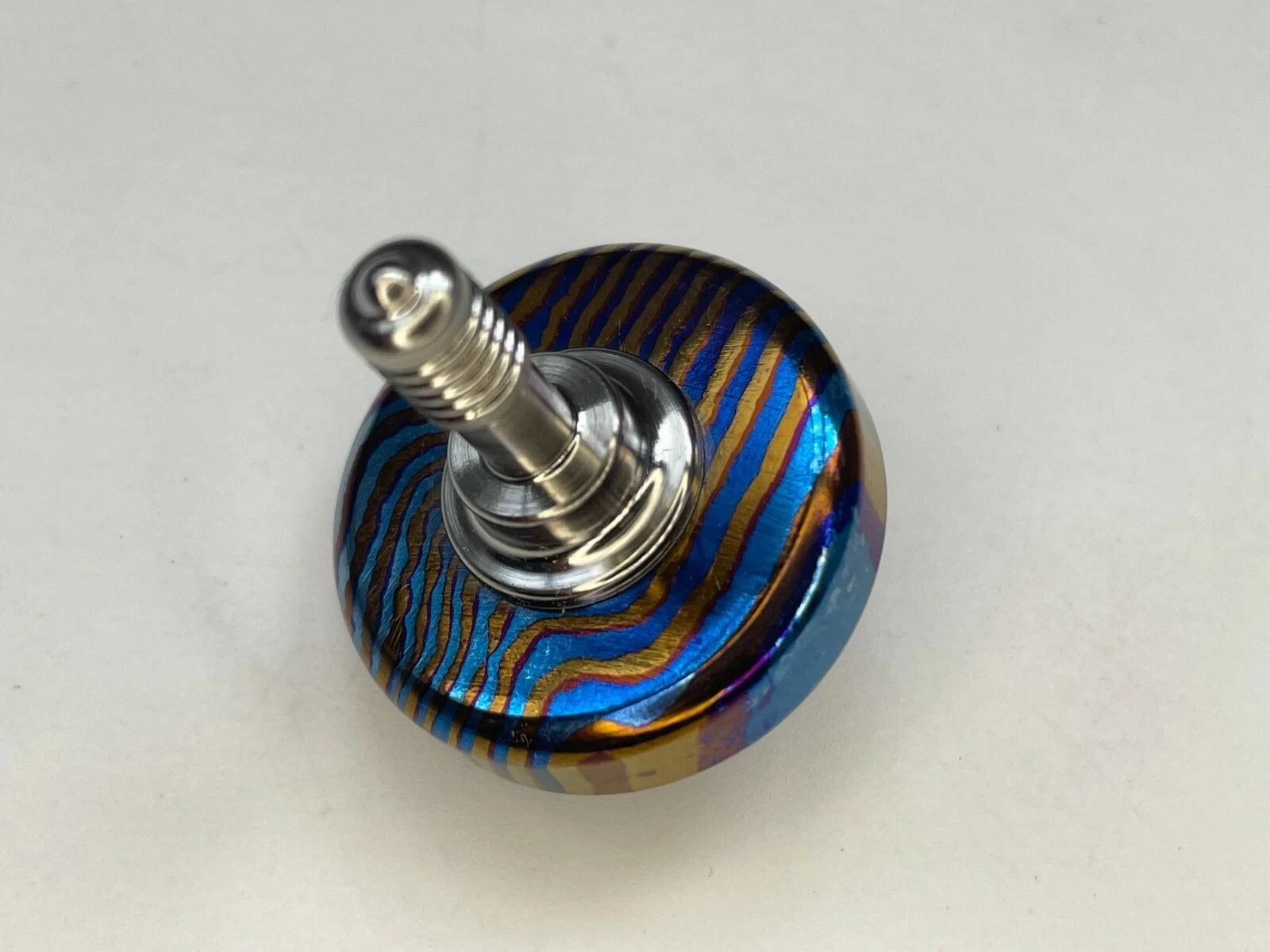 Titanium+Tima Damascus Hand Twisting Spinning Top Gyro Gyroscope Spinner EDC Toy 07FC0E-D4 - KOEEK