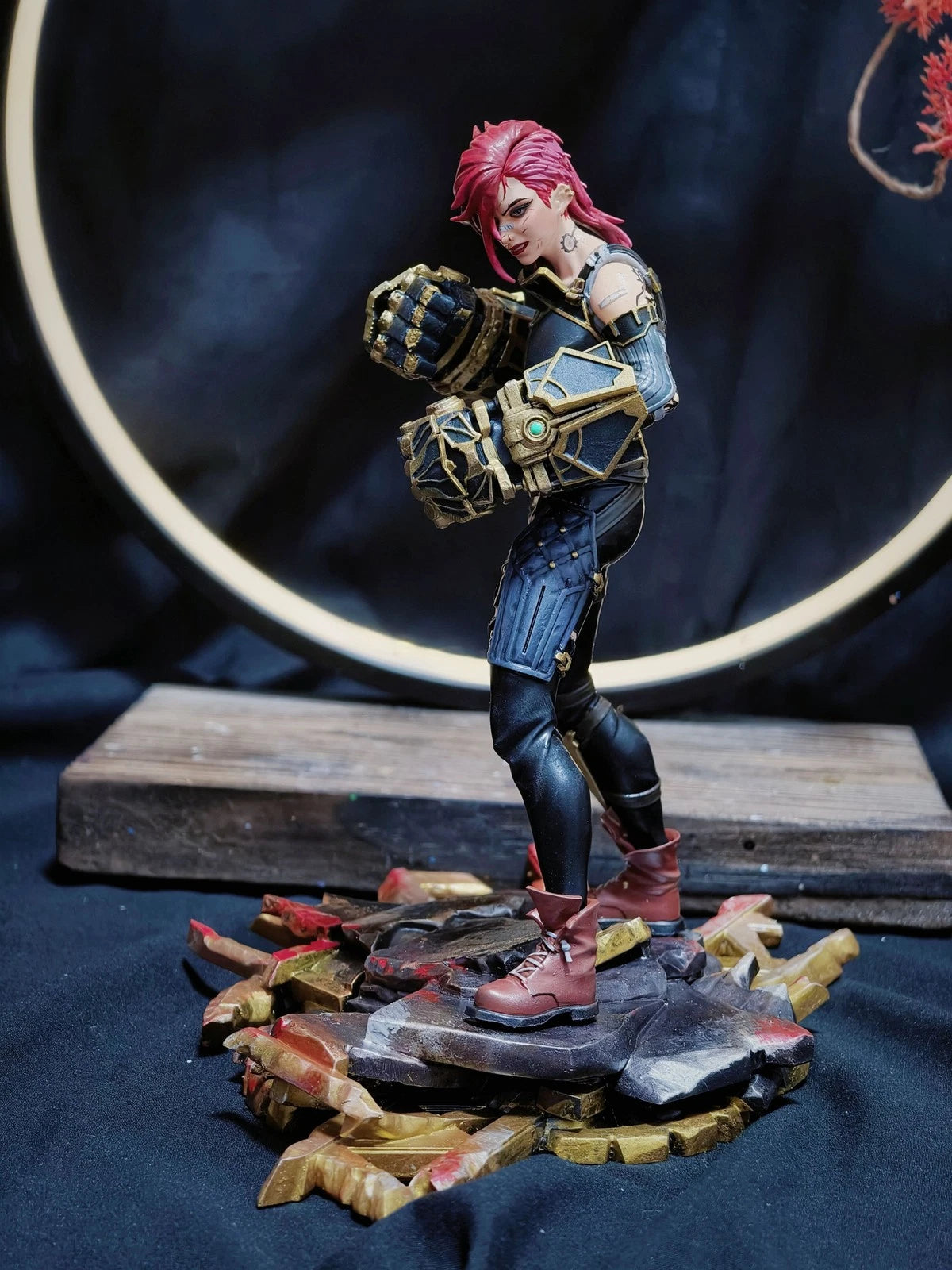 Handmade 1/8 League of Legends Vi 21cm Action Figure Model Painted Resin Model HANDMADE - KOEEK