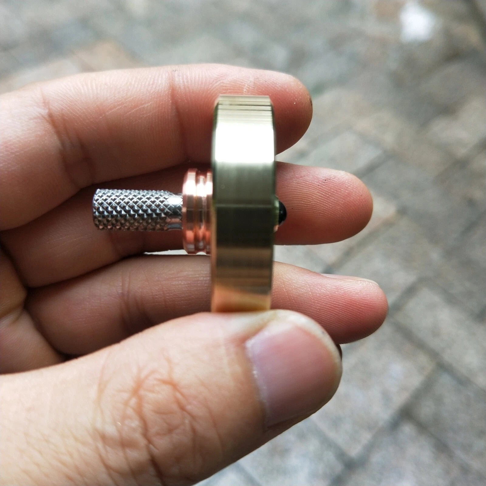 Brass Hand Twisting Spinning Top Handmade Gyro Toy Gyroscope Spinner EDC Toy 07FC0E-D4 - KOEEK