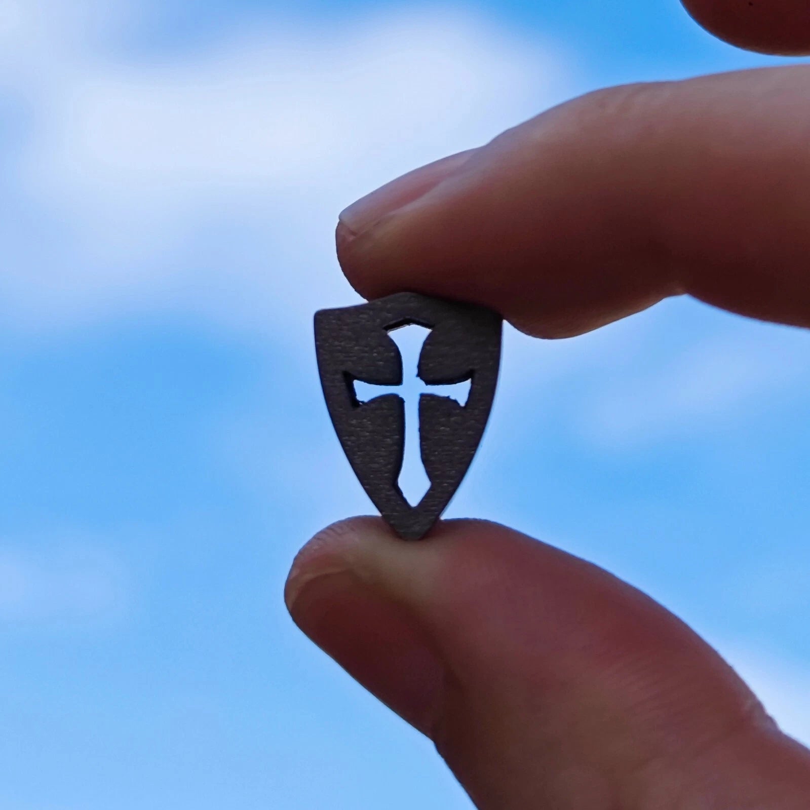 EDC Titanium Alloy Cross Mark Knife Bead Parachute Cord Pendant DIY Accessories 07FC0E-D4 - KOEEK