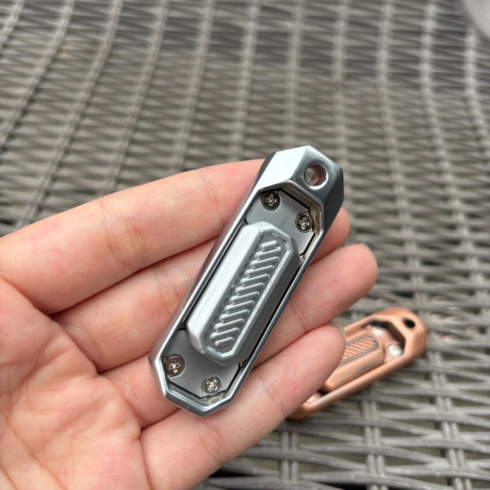 EDC fingertip rebound push card mini fingertip toy relieves adult stress 07FC0E-D4 - KOEEK