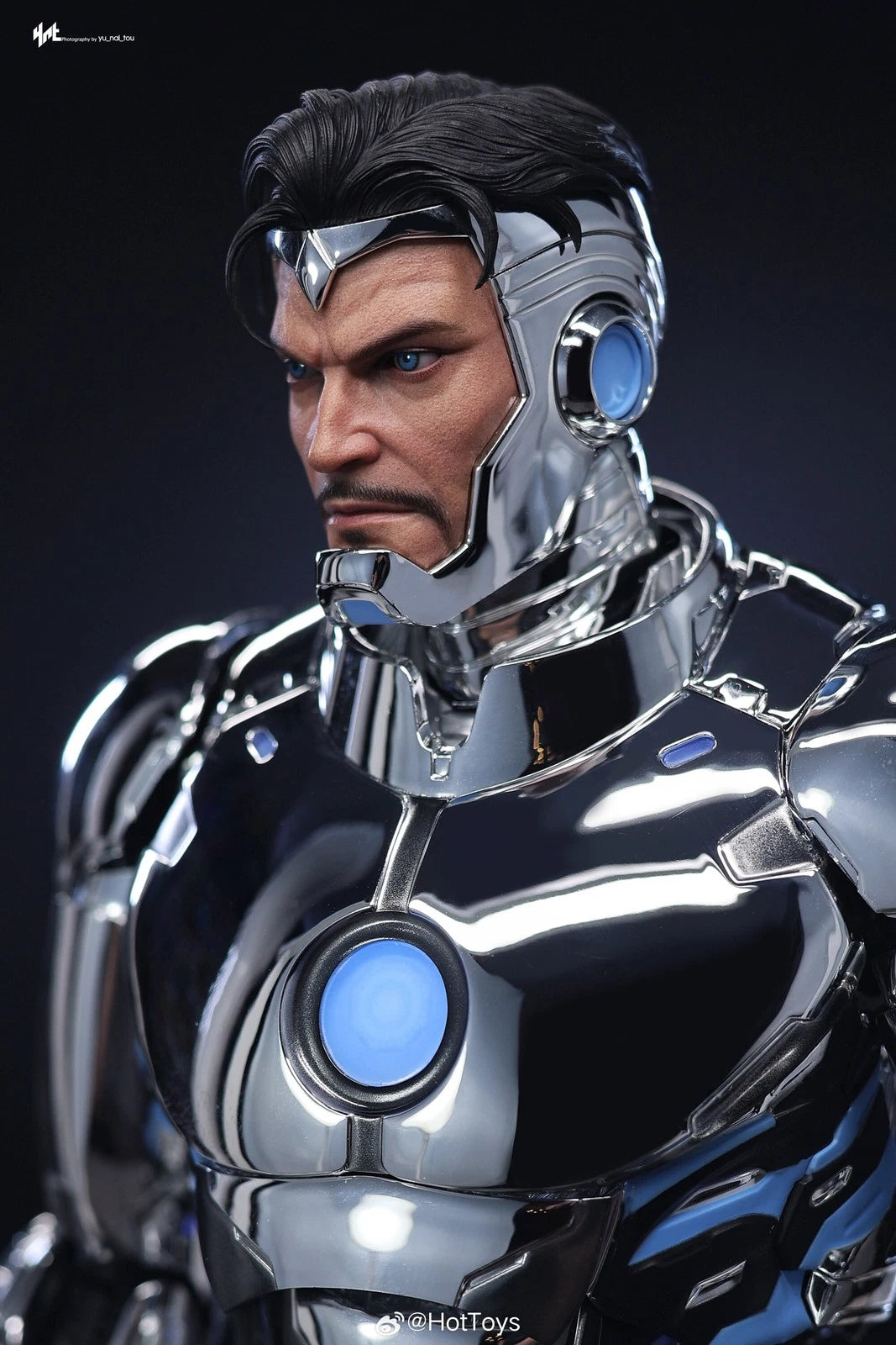 Hot Toys Marvel Comics Superior Iron Man 1/6 Diecast Electroplated Action Figure HOT_TOYS - KOEEK