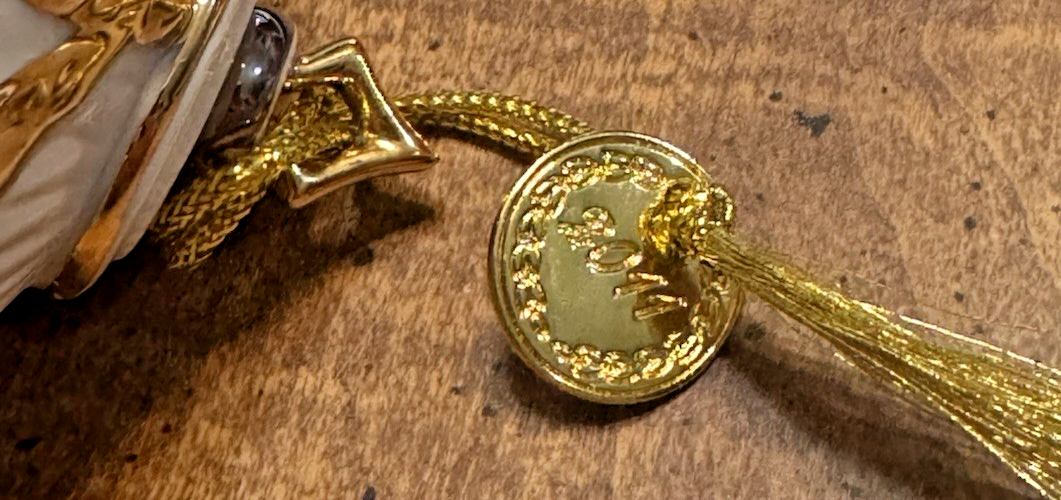 LENOX 2011 Annual Christmas Ball Ornament Porcelain Gold Garland Swag - MINT LENOX - KOEEK