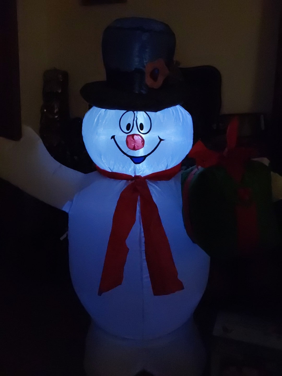 Frosty The Snowman Greeter w/ Xmas Gift Inflatable Airblown Gemmy 3.5ft Light Up GEMMY - KOEEK