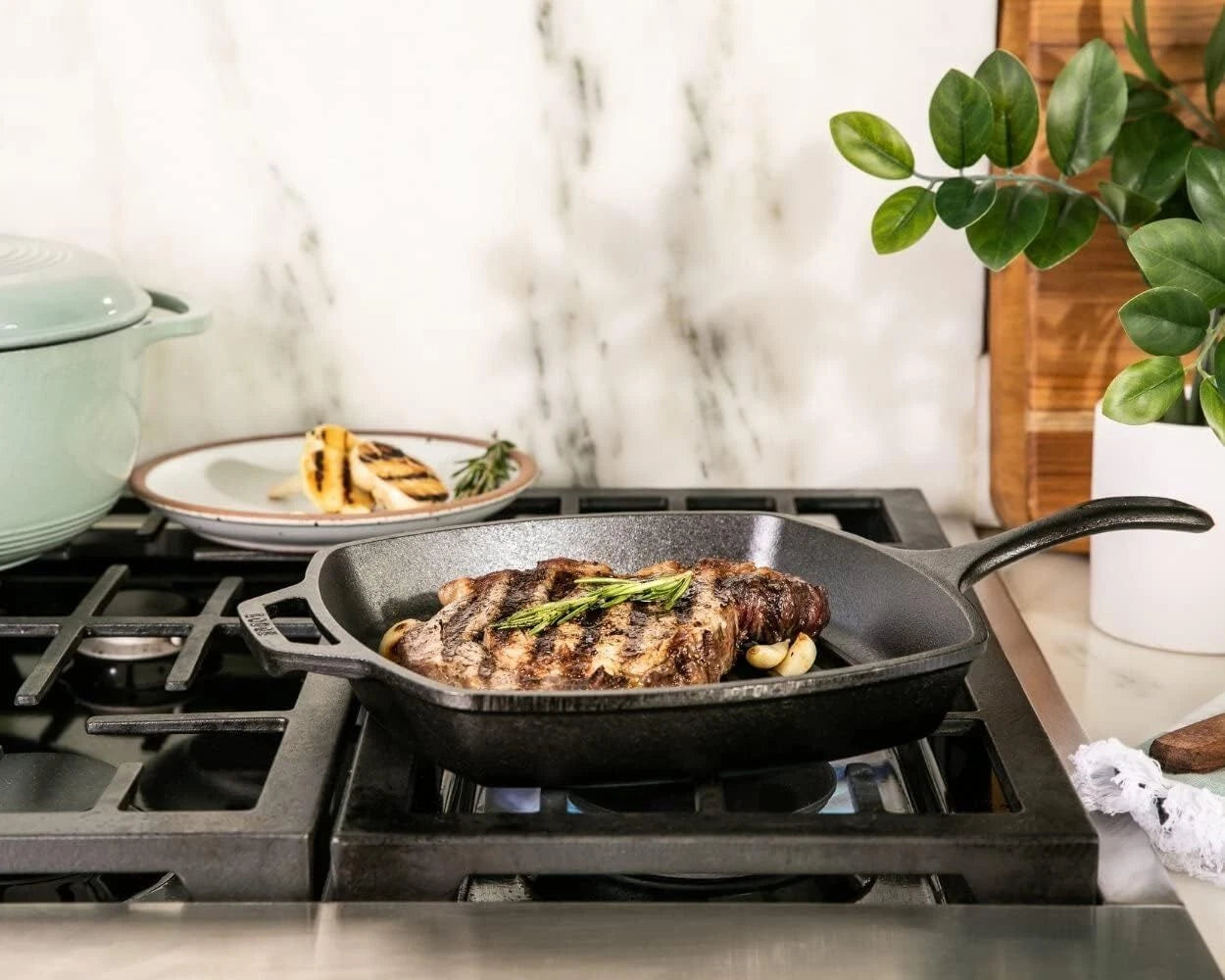 Cast Iron Square Grill Pan, Pre-Seasoned, 10.5-inch 07FC0E-D4 - KOEEK