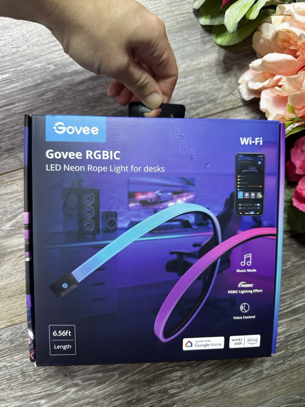Govee - RGBIC LED Neon Rope Light for Desks 6.5ft - H61C2  Unopened Box Gamer GOVEE - KOEEK