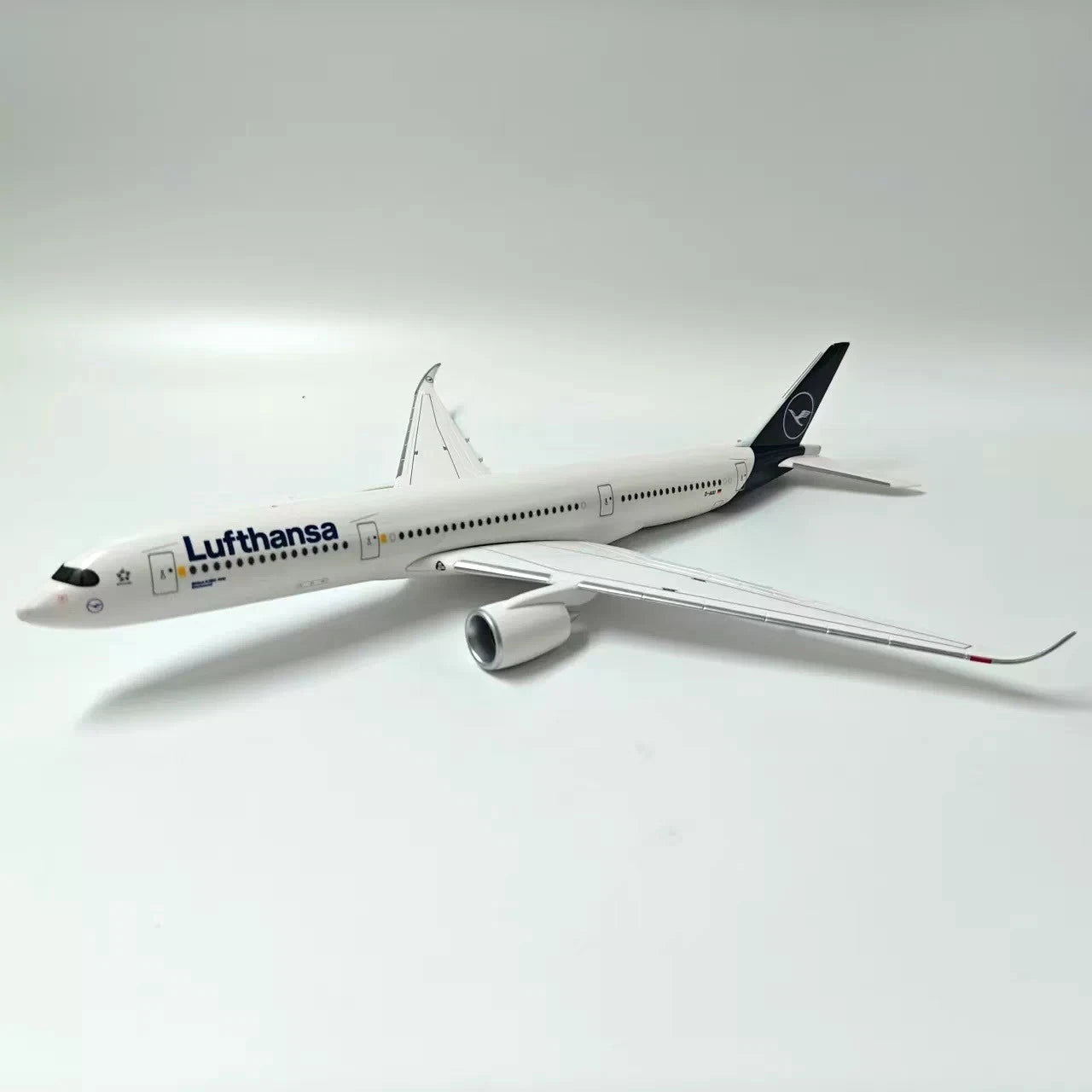 A350-900 Lufthansa  Livery Plastic Model Kit, Static Display Gift 07FC0E-D4 - KOEEK