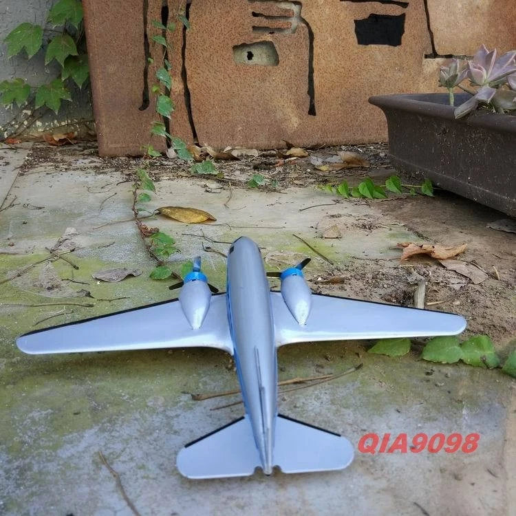 Hand-Made Douglas DC-3 Airliner Wind-up Tin Toy Decoration Adult Collection 07FC0E-D4 - KOEEK