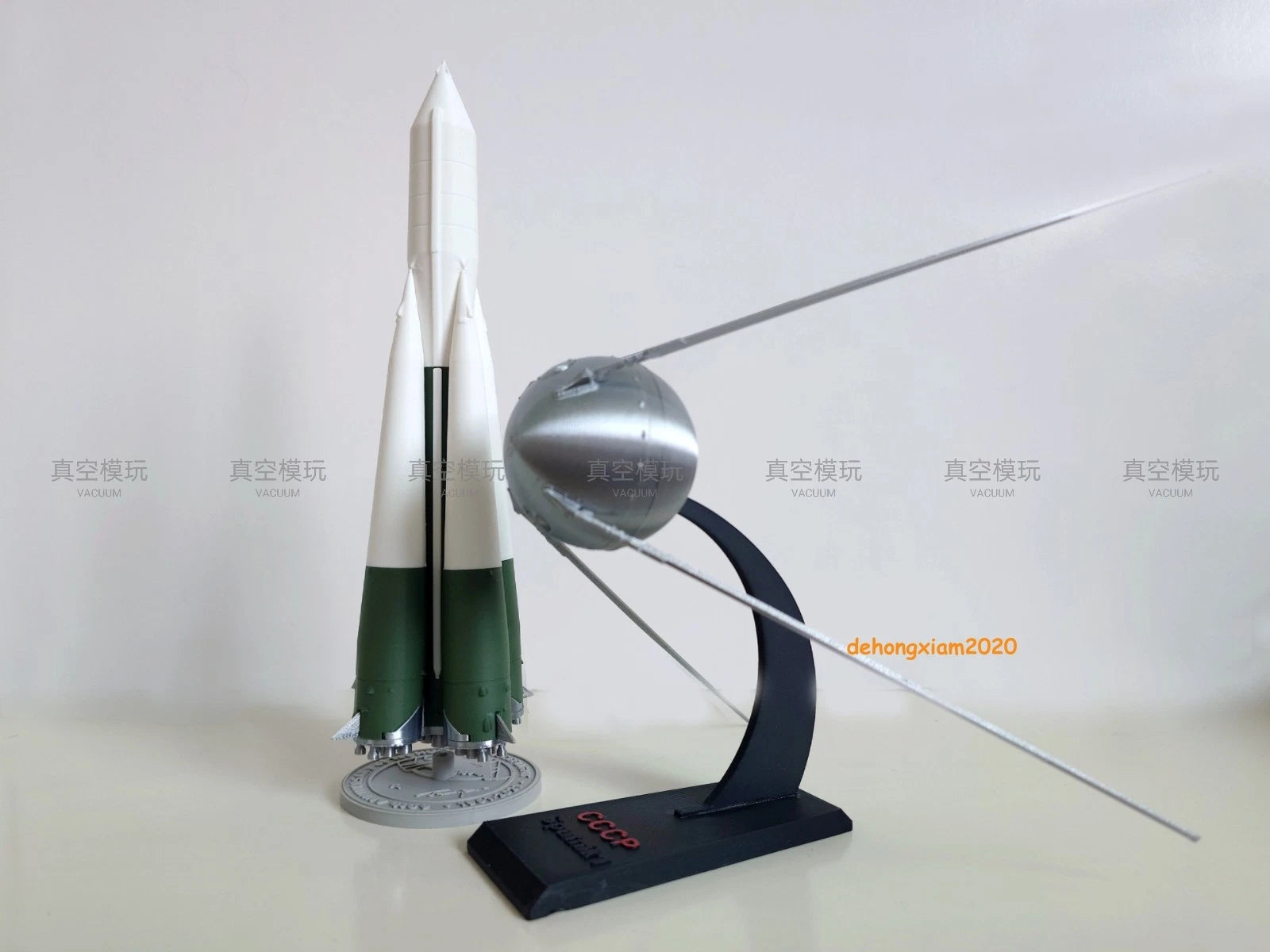 1/144 R-7/Восток/Voskhod Carrier Rocket Dongfang Spacecraft Static Model Gifts 07FC0E-D4 - KOEEK