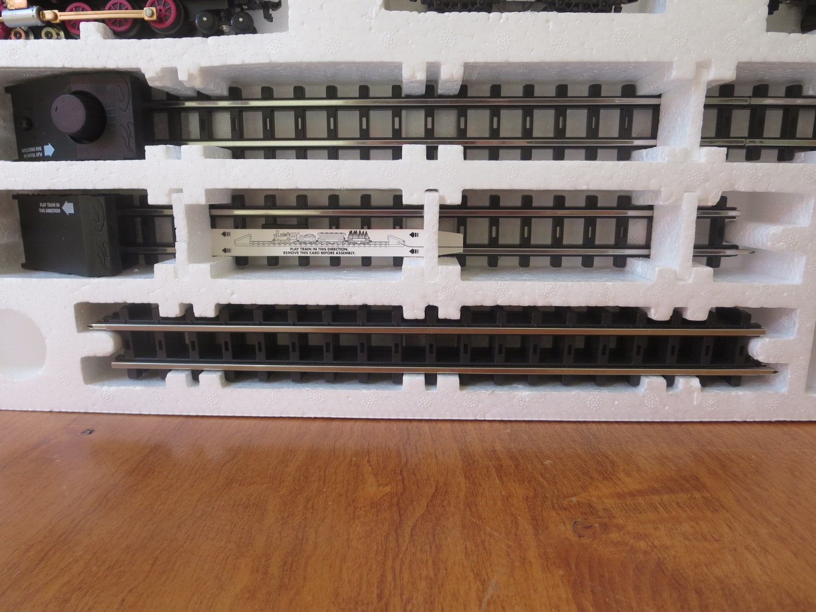 1998 LEMAX Village Train Straight Tracks Set Lights, Sounds, Forward/Back Motion LEMAX - KOEEK