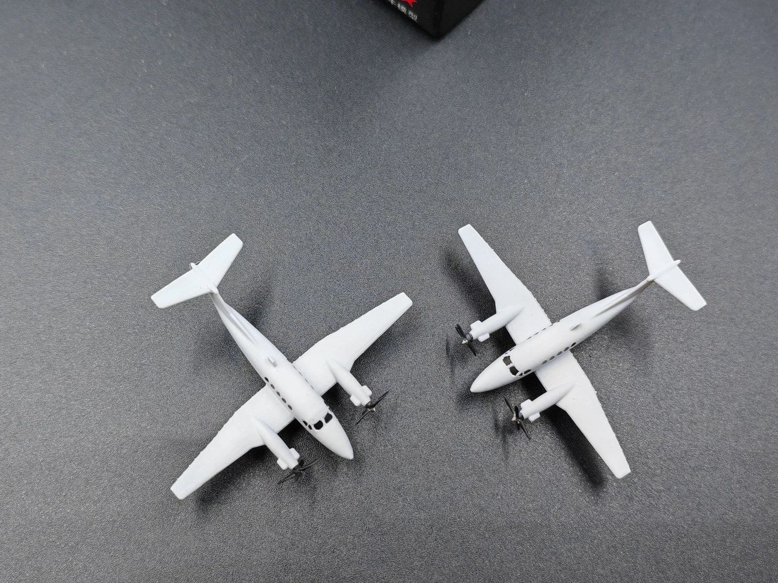 1/400 US Beechcraft B200 "King of the Air" Light Business Jet Model 07FC0E-D4 - KOEEK