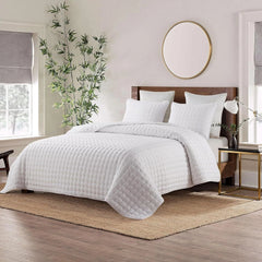 White California King Size Comforter Bedding Set, Oversized Lightweight Shams 07FC0E-D4 - KOEEK