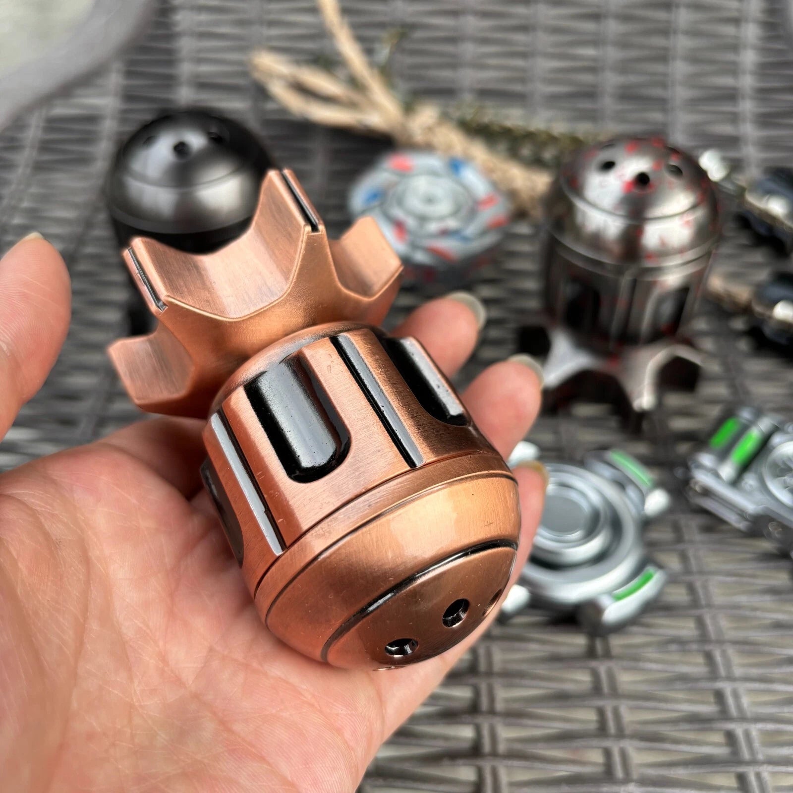 Revolver Bullet Dice Set Finger Spinning Multifunctional Game Prop EDC Metal Toy 07FC0E-D4 - KOEEK