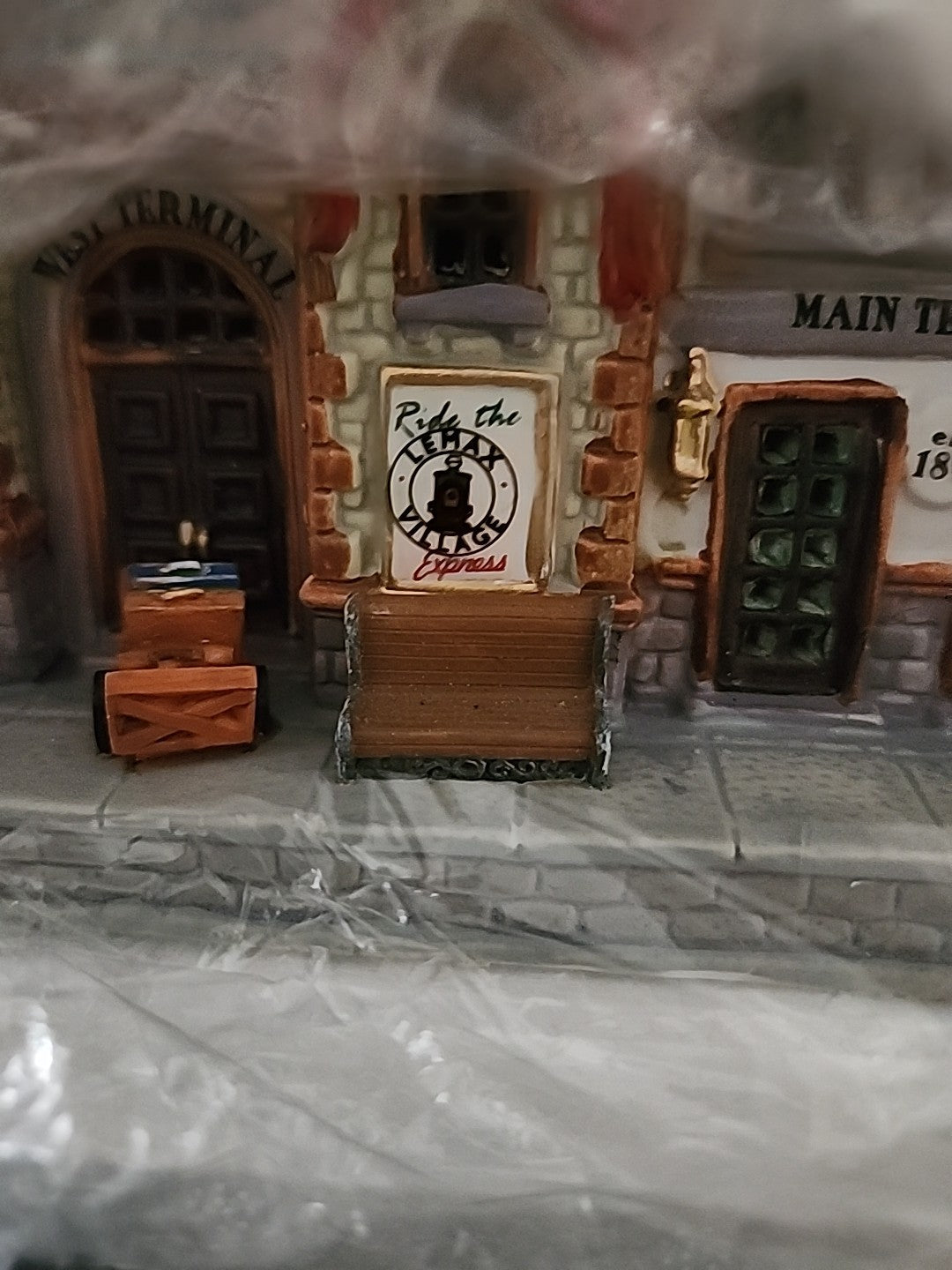 2001 Lemax Caddington Village Porcelain Lighted House Grand Junction Station NOB LEMAX - KOEEK