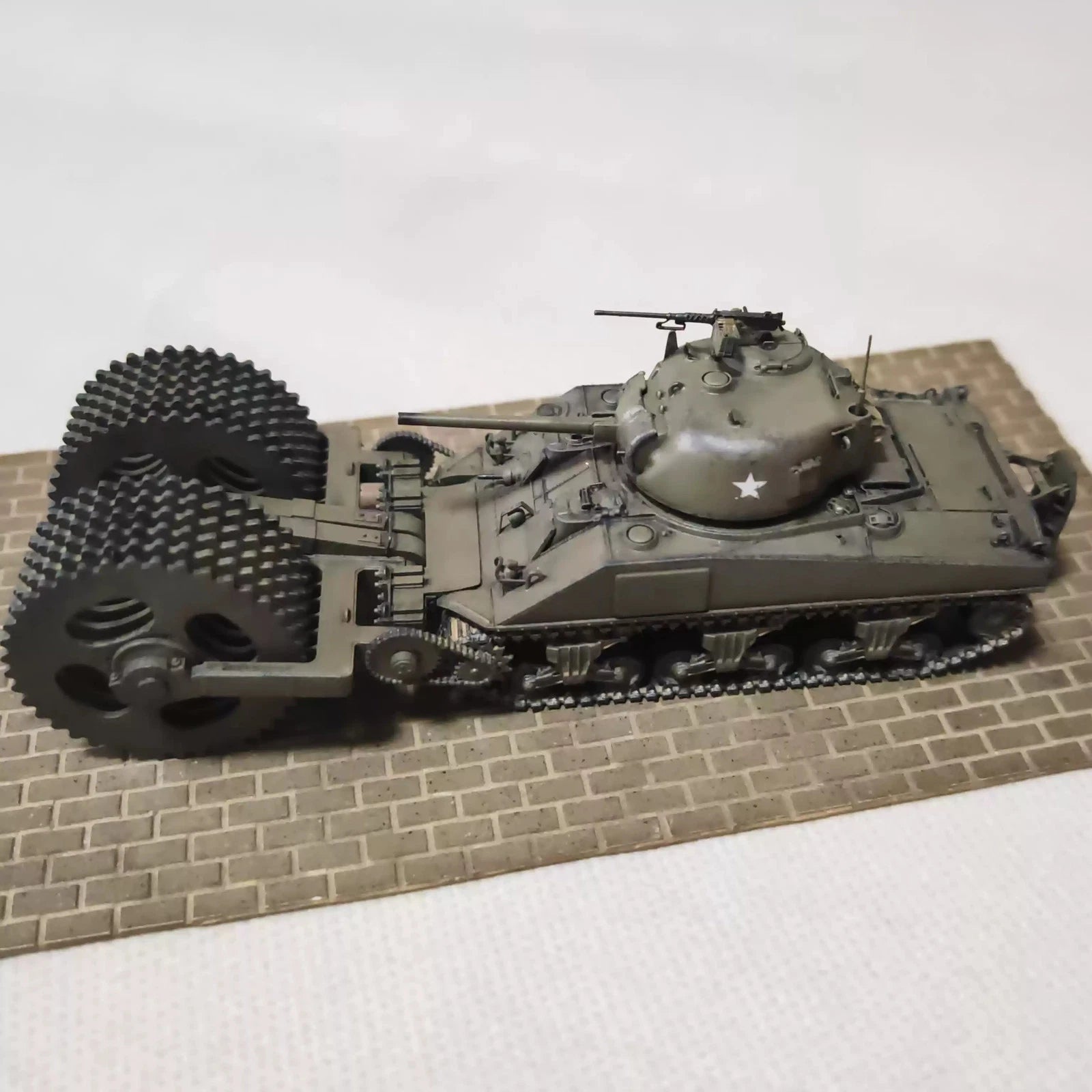 Hand Made 1/72 Scale U.S. Sherman T1E6 Mine-sweeping Tank Resin Painting Model 07FC0E-D4 - KOEEK