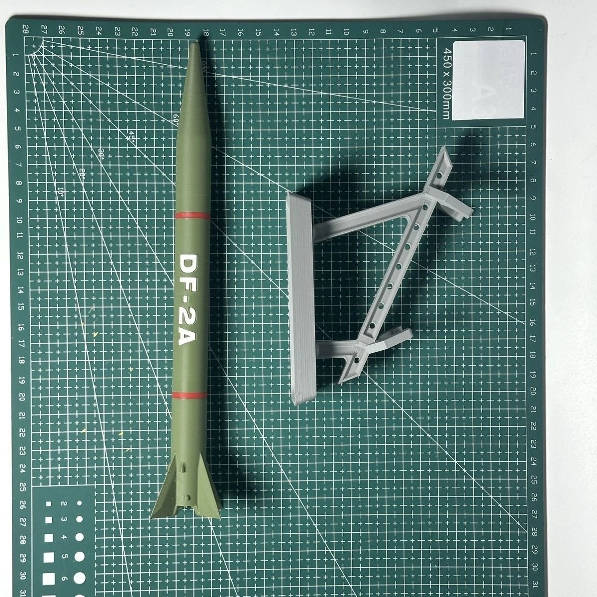 China Dongfeng DF-2A Short-Range Ballistic Missile Plastic Model Kit Collectible 07FC0E-D4 - KOEEK