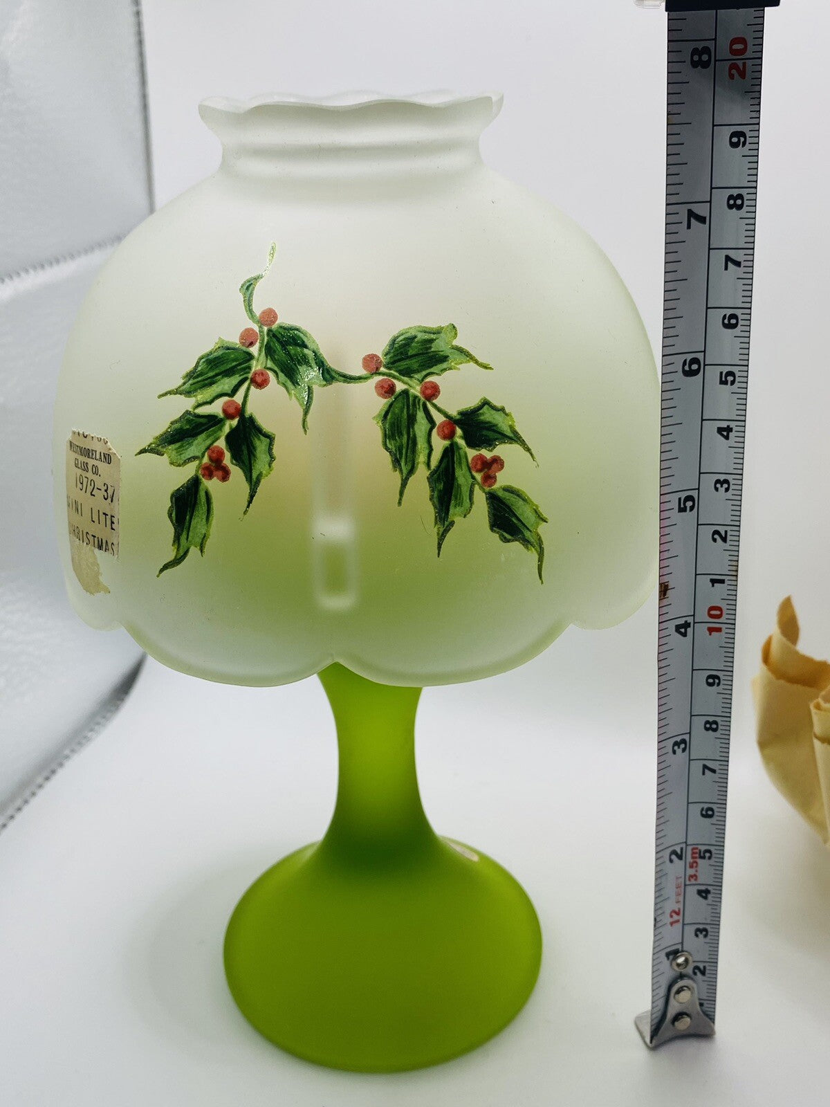 Vtg Westmoreland Frosted Glass Christmas Fairy Lamp With Holly Leaves & Berries WESTMORELAND - KOEEK