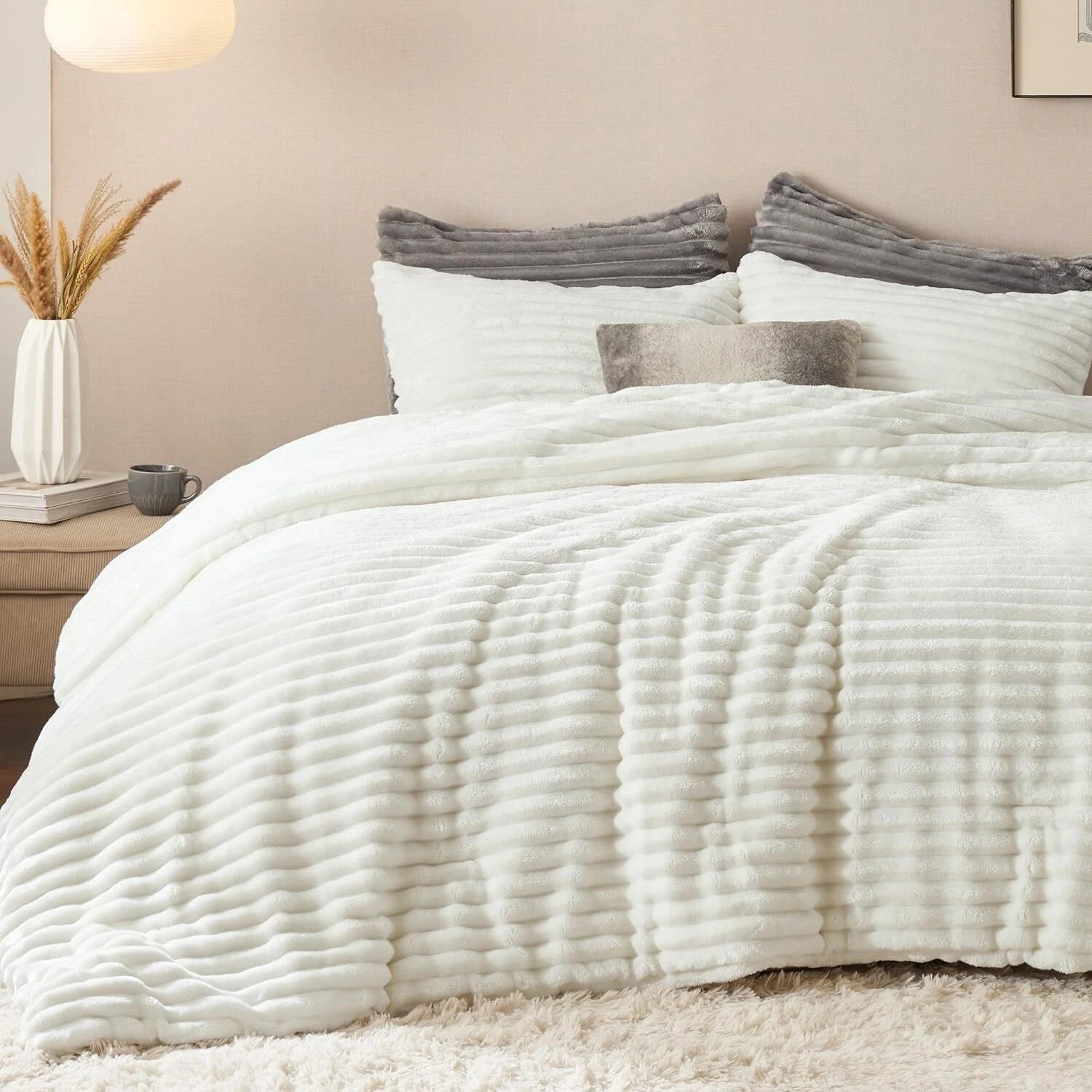 Queen Fluffy Comforter Set -3 pcs,1 plush queen comforter set with 2 pillowcases 07FC0E-D4 - KOEEK