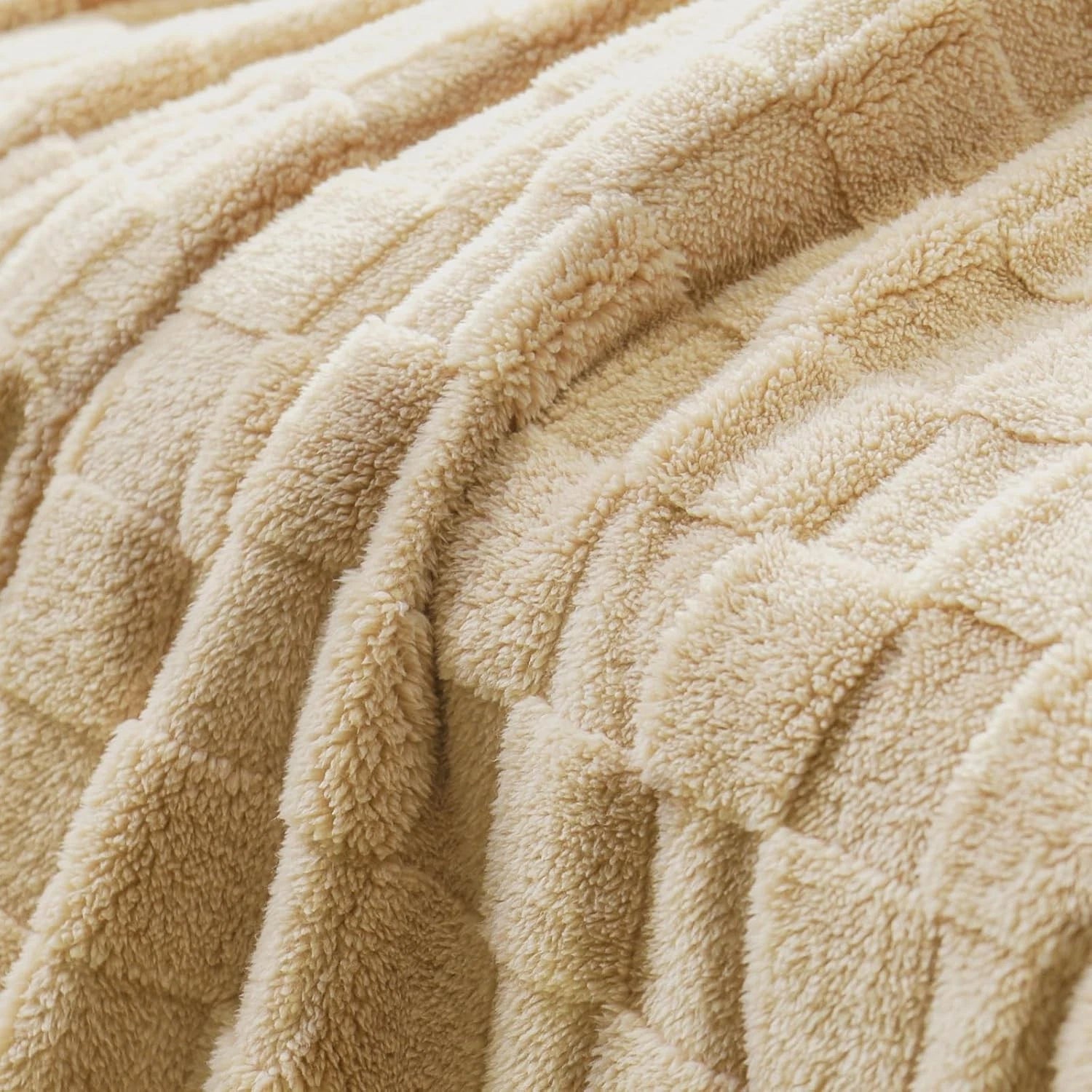 Exclusive blend suitable for year-round use, size 90x104 inches 07FC0E-D4 - KOEEK