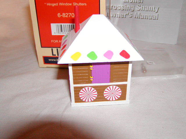 Lionel 6-82708 Christmas Gingerbread Crossing Shanty O-27 MIB  Lighted Sealed LIONEL - KOEEK