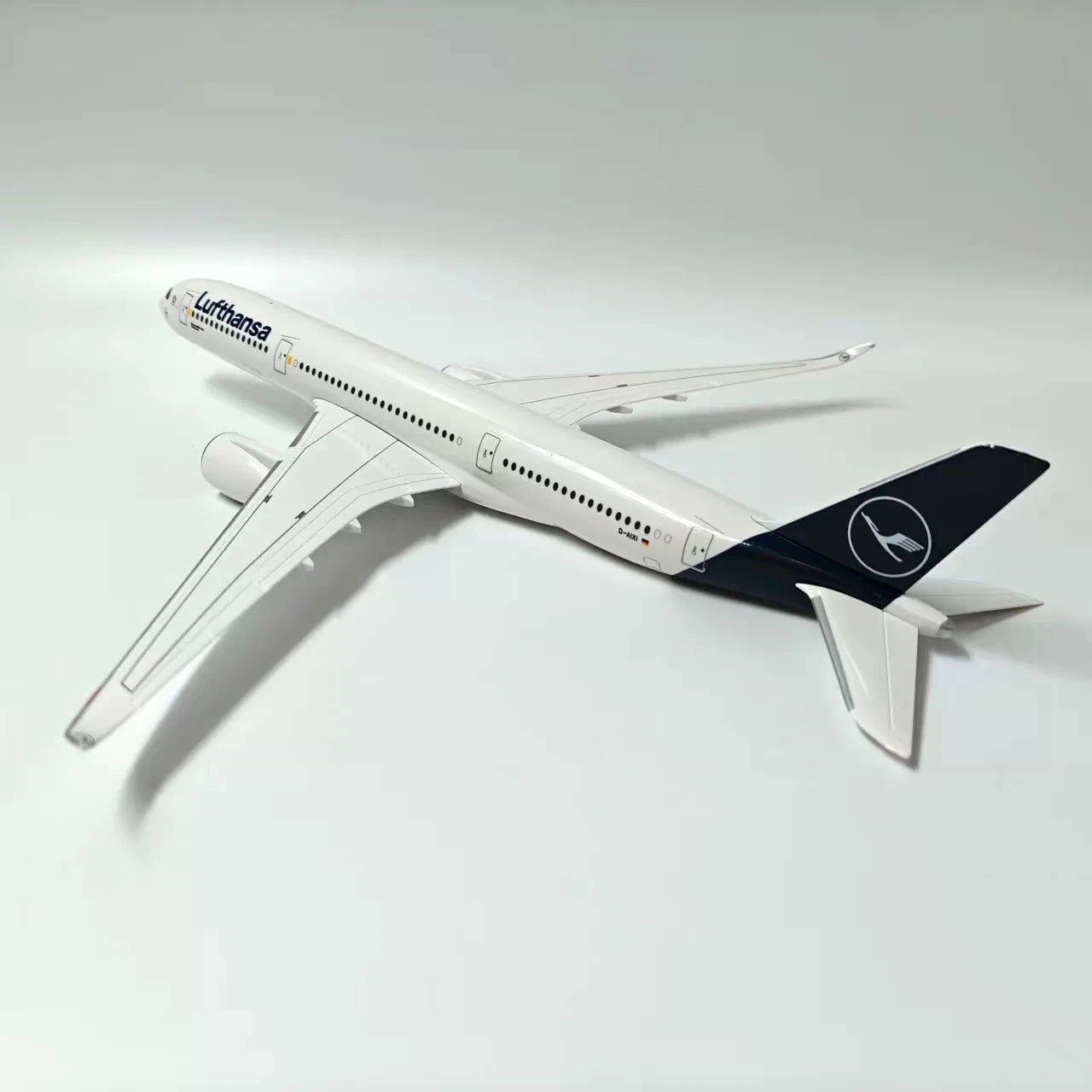 A350-900 Lufthansa  Livery Plastic Model Kit, Static Display Gift 07FC0E-D4 - KOEEK
